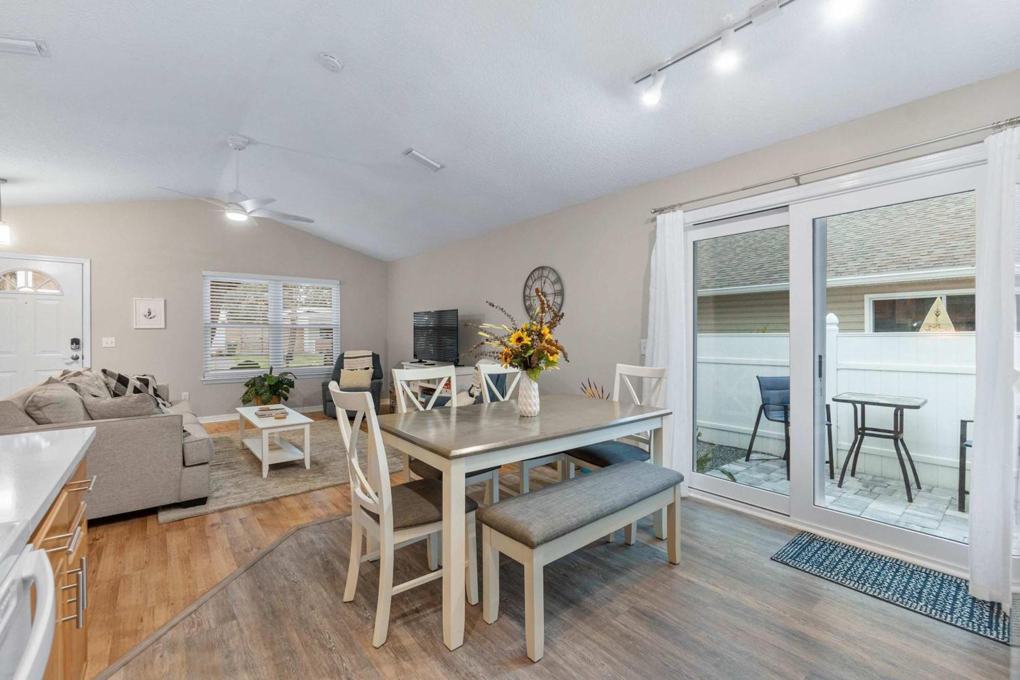 Peaceful Pearl Retreat- 5 Minutes To Downtown, 10 Minutes To Beach เซนต์ออกัสติน ภายนอก รูปภาพ